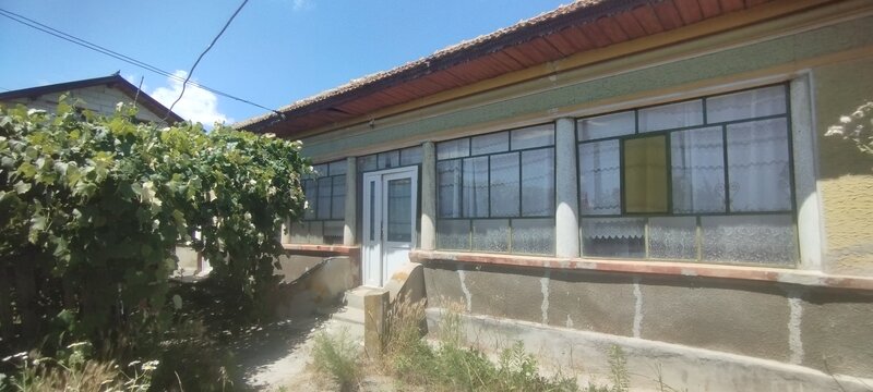 Ilfov Calugareni (Branistari) de vanzare casa 1.500 mp, cadastru intabulare